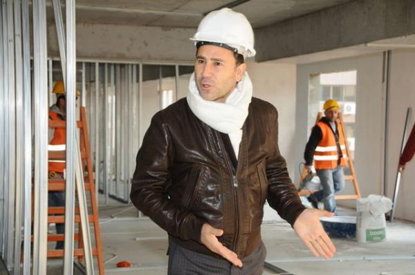 naat irketi var. zmir'de drt yldzl bir oteli de faaliyete soktu.