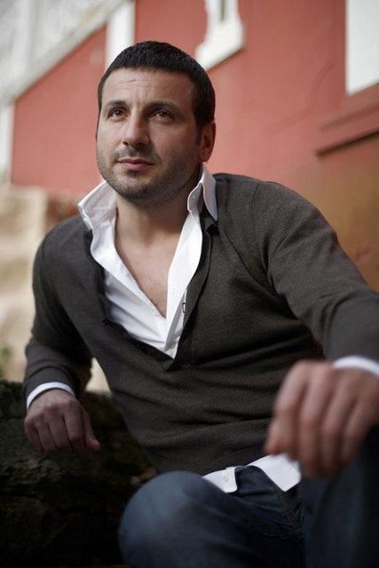 Yenibosna'da elik kap fabrikas var