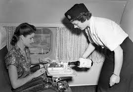 7. Dnyann ilk hostesi, asl meslei hemirelik olan Bayan Elen Church'tr.