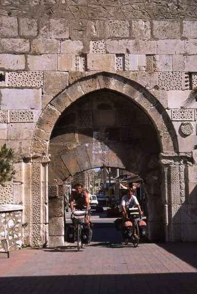 Isparta<br>    &#8203;Milletvekili says: 4