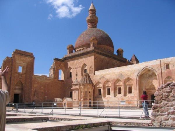 Ar  <br>  &#8203;Milletvekili says: 4