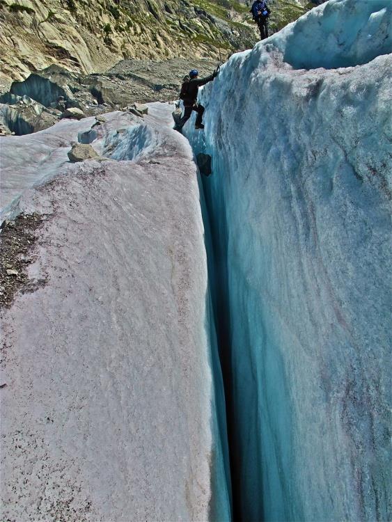 22) Now imagine if you dropped your phone down there.