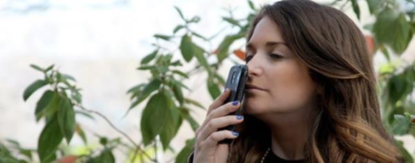 Sevdiceinin telefonuna kokulu mesaj gnderme  <br>  Evet bu artk gayet de mmkn. Her iki telefona taklan bir aksesuar ve bir uygulamayla artk sevdiceine kokulu pckler gnderebilirsiniz.