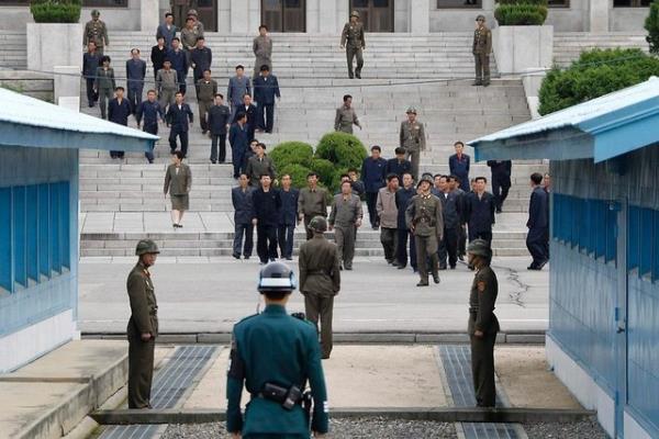 stasyon btn Asya'y dolap Trkiye'den de geecek Trans-Sibirya hattnn gelecekteki balang noktas! Bugnlerde ky ziyaret edenlerin pasaportlarna sembolik birer damga vuruluyor.