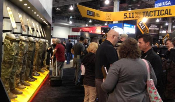 Sarslmaz Silah Sanayi A Ynetim Kurulu Bakan Latif Aral Ali, 1720?de kurulan talyanlarn dnyaca nl Vincenzo Bernardelli Silah Fabrikas?n 1998 ylnda satn alarak blgede nemli oyuncu haline geldiklerini, Amerika?nn yivli silah reten en nl markasn satn aldktan sonra ise dnya silah pazarnn en etkin corafyas Kuzey Amerika ve dnyada ilk bete yer alan hatta liderlii zorlayan konuma ykseleceklerini syledi.