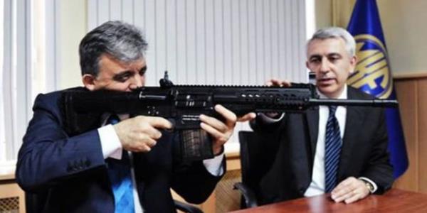 MEHMETK-1<br>      3 kilo 600 gram arlnda, etkili menzili 500 metre, drbn ve kullancya gre 5 kat bytmeli dipik, kilitlemeli mekanizmaya sahip Mehmetik-1'in piyade tfei olarak prototipi yapld.