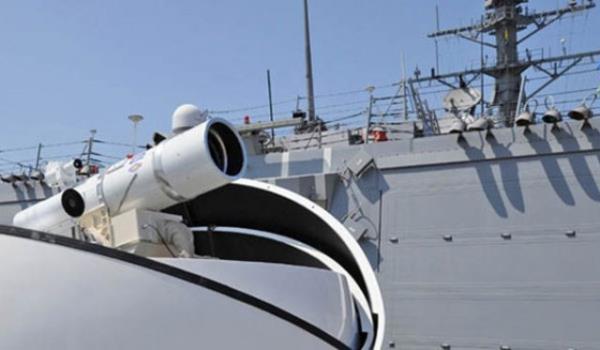 Ik; seyir fzesi SOM, Nfuz Edici Bomba ve F16 uaklar iin gelitirilen Elektronik Harp Podu Projesi&#8217;ni anlatt. Ik, TBTAK&#8217;n gelitirdii Deniz Alt Taktik Simlatr&#8217;nn de tamamen yerli olarak gelitirildiini bildirdi.