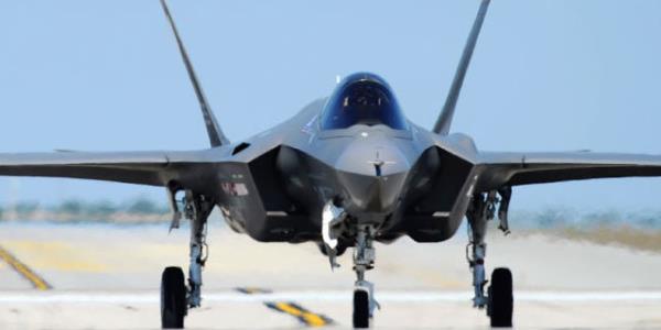 Buna gre gizlilik damgas bulunan 50 terabayt byklndeki yaz ve tasarm belgeleri olduu gibi inli hacker&#8217;lar tarafndan kopyaland. Belgelerin ABD&#8217;nin 25 yldr yrtt aratrma gelitirme almalarn ierdii belirtiliyor. Pekin ynetimi ise iddialar &#8220;Mesnetsiz&#8221; diyerek reddetti.