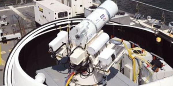 Kilometrelerce tedeki hedefleri saniyeler iinde yok edebilecek sistem, ayn zamanda eitli bombalar iin yaplan masraflar da azaltacak.