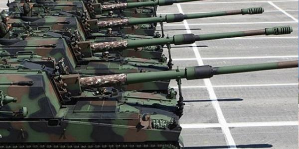 Obsteki muharebe sistemleri Frtna At Kontrol Sisteminin hesaplad at komutlarn alma ve gnderme yeteneine sahip. Frtna hareket halindeyken 30sn. iinde at grevine hazr olabilmekte ve ilk 15sn. iinde ani at (darbe) olmak zere 8 atmlk bir at grevini bir dakika iinde tamamlaybilmektedir.