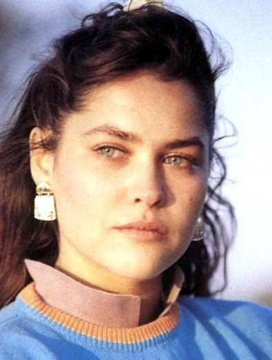 Hlya Avar, 1982 ylnda Trkiye gzeli tacn giydiinden bu yana hayatmzda..