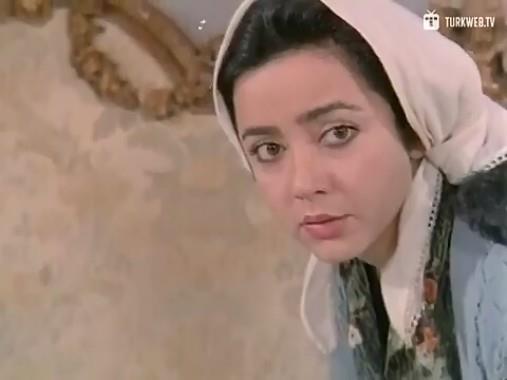 80'lerin bir baka nl yldz da Oya Aydoan. 1957 stanbul doumlu olan Aydoan bir sre St. Pulcherie Fransz okulunda okudu. Liseyi St. Michel'de bitirdi. 1976 ylnda Trkiye Gzeli seilince de kariyerinin yn belirlendi