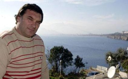 Tarcan bugn eskisine oranla biraz daha farkl bir grntye sahip. Ama hala bir kuan hafzalarnda yer eden en yakkllardan biri. Aktr, bir sre nce yine bir diziyle ekranda grnmt.