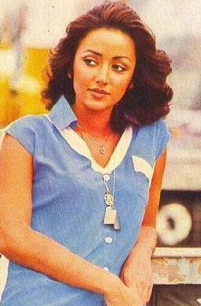 1976 ylnda Trkiye Gzeli seilince de kariyerinin yn belirlendi. 1976'da sinemaya balayan Aydoan 1980'li yllarda sahnelerde de boy gsterdi.