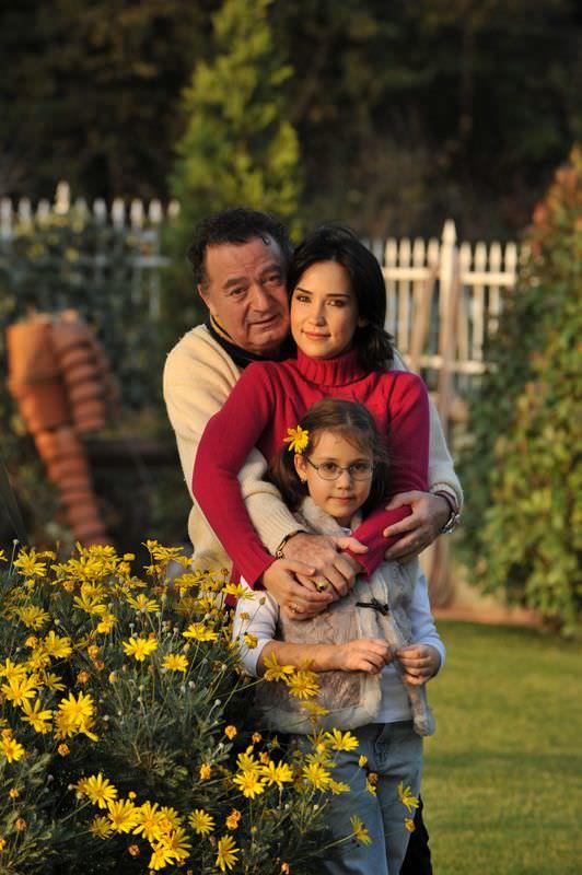 Kanserle savaan usta sanat Kayahan'n kz Asl Gnl 14 yana girdi.