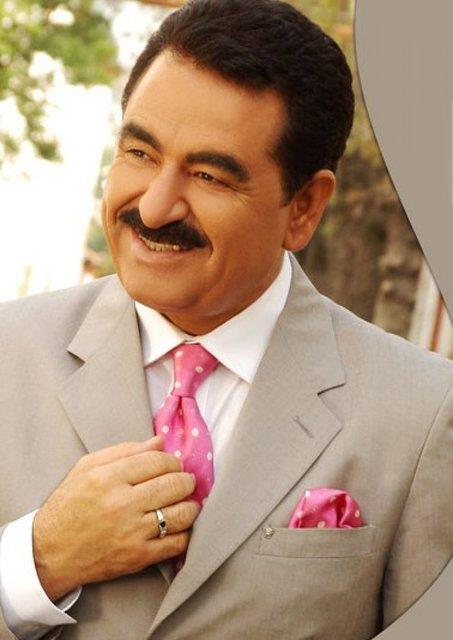 Ve brahim Tatlses de ekonomik durumdan dolay okuyamayanlardan. Ancak hepsi u an mzik dnyasnn vazgeilmez isimleri...