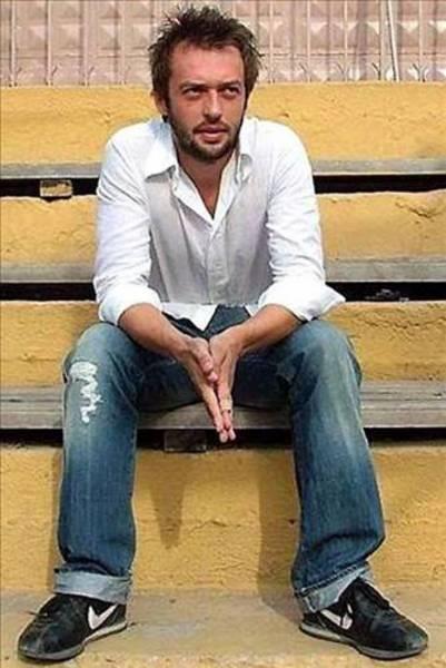 Okan Yalabk<br>   stanbul niversitesi Devlet Konservatuvar Tiyatro Blm