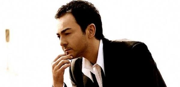 SERDAR ORTA<br>    &#8220;Karabiberim&#8221; arksyla 94'te adndan bir hayli sz ettirmiti Serdar Orta. Lisede torna ve tesviye blmnden mezun oldu. Bilkent niversitesi Amerikan Dili ve Edebiyat Blm'n yarm brakt.