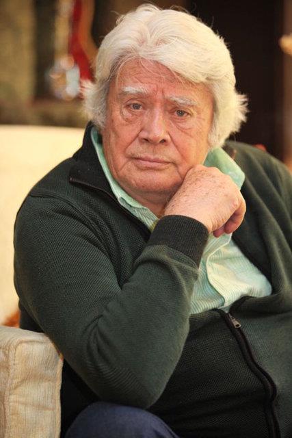 CNEYT ARKIN  <br>  stanbul niversitesi Tp Fakltesi