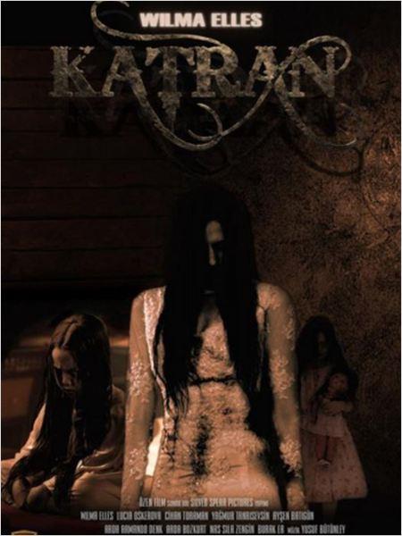 Katran<br>      Ersen Denk`in ynettii ve Wilma Elles, Lucia Oskerova, Cihan Toraman ile Yamur Tanrsevsin`in oynad "Katran" haftann yerli korku filmi. Azerbaycan`n Hocal kasabasnda yaanan katliam bir ak hikayesiyle anlatan film, yeni hayatlarna yeni evle balamak isteyen bir ailenin bana gelen korkun olaylar etrafnda dnyor.