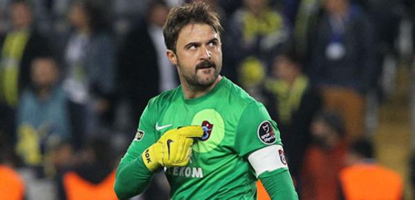 ONUR KIVRAK (Trabzonspor, 2007-08)<br>    Ersun Yanal tarafndan devre arasnda transfer edilen oyuncu ilk sezonunda sadece 4 mata grev alabildi. Onur'un yldz 2009-10 ve 2010-11 sezonlarnda parlad ve kaptanla kadar ykseldi.