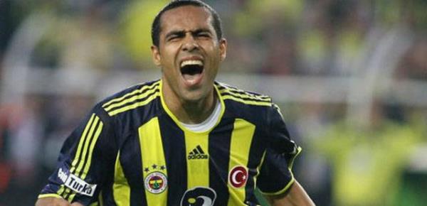 MARCIO NOBRE (Fenerbahe, 2003-04)<br>    Devre arasnda transfer edilen Mert (Marcio) Nobre oynad 18 karlamada 12 gol atarak takmnn Beikta ile arasndaki puan farkn kaatmasn salam ve ampiyonluktaki barol isimlerden biri olmay baarmt.