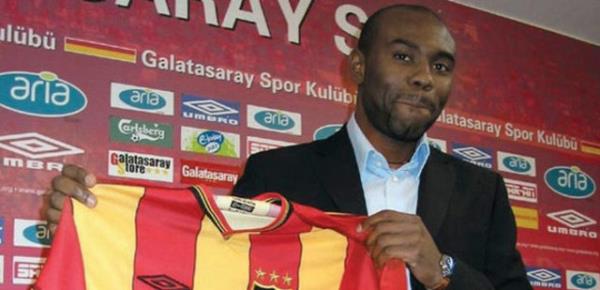 ALI LUKUNKU (Galatasaray, 2002-03)<br>    Hava toplarndaki etkinliiyle gze arpan Lukunku, kt 14 resmi mata 6 gol atsa da, zellikle teknik anlamdaki yetersizlii nedeniyle esprilere konu olmaktan kurtulamamt ve sezon sonunda gnderilmiti.