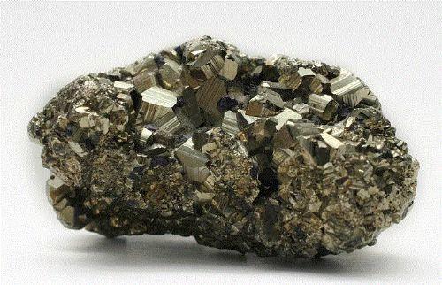 Dnya'nn kalbi olarak sayabileceimiz ekirdek, 2500 kilometre apa sahip bir demir kredir. Akkor olacak dzeyde scak olmasna ramen, ekirdek zerindeki basn o kadar fazladr ki, demir bu scaklkta eriyemez.