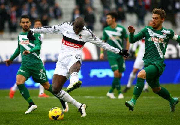 li :( :(<br>    Beikta son manda ampiyonluu kacirsin da isterse fener ampiyon olsun. Zerre umrumda deil.