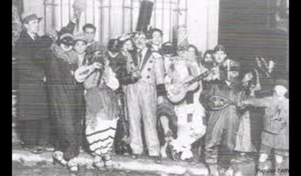 Yzlerini una bulayp elenen Hristiyanlar, yedikleri duttan ifa bekleyen Osmanl halk hatta sava uzar korkusuyla evde oya ilemeyen kadnlar... stanbul&#8217;un yaklak 3 bin yllk tarihinde bunlara benzer seysz ilgin det var...