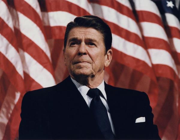 Bu inan ciddiye alan ABD eski bakan Ronald Reagan, evlerinin kap numarasn 666'dan 668'e evirmiti.