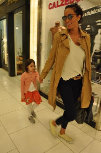 Gzide Duran ortaokuldan terk ama akc ngilizce konuabiliyor.