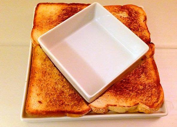 ini de muntazamca peynir domatesle doldur, yeme de yanna uzanp izle