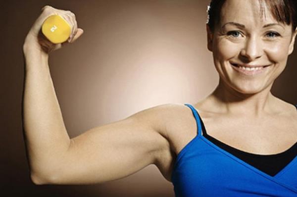 KEMK ERMES OLANLARIN DME RSK FAZLA<br>  Kemik erimesi yaayanlarn doal olarak dme riskleri de artyor. Bu kiilerde dmeyi engellemek iin baz nlemlerin alnmas gerektiine iaret eden Dr. Trker, bu nlemleri de yle sralyor: &#8226; Gz ve KBB muayenelerinizi dzenli olarak yaptrn. &#8226; Tansiyonunuzu srekli kontrol edin.