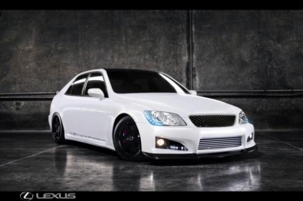 Lexus IS 200