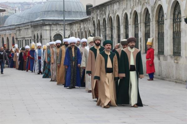 Eyp Belediyesi tarihi ilede bulunan ve restore edilen &#8220;Clus Yolu&#8221;nda, Osmanl&#8217;nn en nemli merasimini gerekletirip dnyaya tantacak.