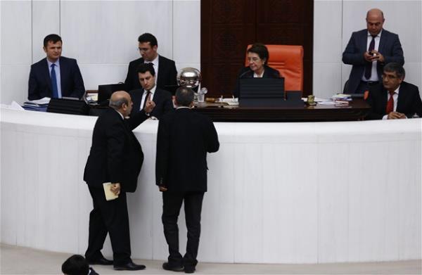 Hasip Kaplan bakanlk divanna yrd