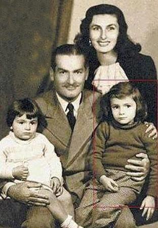 AJDA PEKKAN<br>    Sperstar Ajda Pekkan kz kardei Semiramis Pekkan ve ailesi ile birlikte..