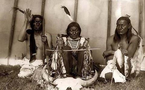 Kanada, Kzlderili dilinde "byk ky" anlamna gelmektedir.