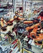 Robotla gelen lm  Robert Williams bir robot tarafndan ldrlen ilk kiidir.1979'da Williams, Ford Motor'da depoda malzeme katlarna trmanrken birden bire robotun almasyla hzlca kafasna arpmas sonucu ld.  kinci lm 1981 de Kawasaki de gerekleti Kenji Urada 37 yanda bir mhendisti.alrken krlan robotun kolu aniden dnerek Urada'ya arpt ve lmne neden oldu.