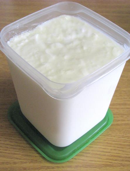 Aratrmalar arasnda yer alan ve 14 yl sren ''Framingham Kalp Sal almas''nda yourt tketimi ve hipertansiyon asndan da yeni sonular elde edildi. Tennessee niversitesi'nin aratrmasnda ise diyet programlarnda yourdun etkisi incelendi.