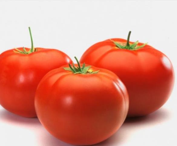 Domates    Potasyum ve A vitamini ynnden zengin olan domatesin iindeki asitler cildin PH&#8217;n dengeliyor ve cildi sklatryor. Ayrca ierdii likopen, destek dokuyu oluturan kalojenin ykmn, dolaysyla cildin yalanmasn hzlandran serbest radikalleri yok ediyor.