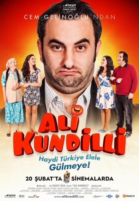 Ali Kundilli  <br>  Cem Gelinolu`nun yaratm olduu Ali Kundilli karakteri, modern hayat artlarn, sigortal ve sabit bir i olanan reddeden, srekli olarak kendi projelerini reten ve gnn birinde bi projelerinin birileri tarafndan kefedileceine inanan bir mucittir. Kendisiyle ayn hayalleri paylaan Vedat ile ayn mahallede yaayan Ali, en yakn arkadann sisteme yenik dmesi ve birlikte kurduklar bu hayalleri terk etmesiyle birlikte yalnz kalr. Nitekim Vedat`n sevdii kadn ile evlenebilmesi iin dzenli bir hayata ve sigortal bir ie ihtiyac vardr. Ne yazk ki benzer artlar Ali iin de geerlidir. Fakat gen mucit, sevdii kadn olan lknur`u prensesler gibi yaatabilmek adna hayallerinin kuyruunu kovalamaya devam eder. Ancak her ey Vedat ile Aye`nin kna gecesinde tamamen deiecektir!