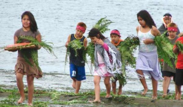 Spokane<br>  Dili konuan 2 kii  zc olarak Spokane dili de tkenmek zere. Spokane-Kalispel kolunun bir paras olan bu dili akc olarak konuabilen sadece 2 kii var.