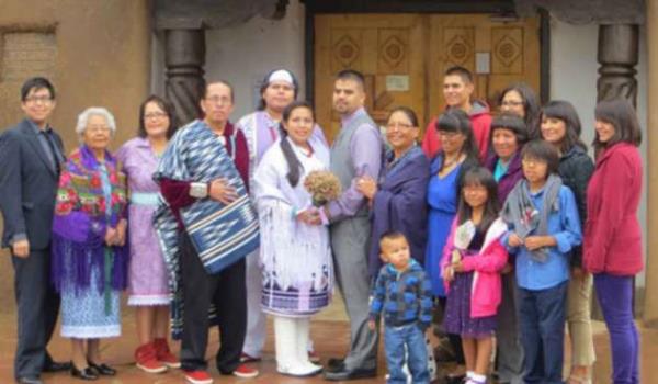 Taos:<br>  Dili konuan 800 kii  Taos, New Mexico&#8217;daki Taos Pueblo&#8217;da konuulan ve sadece 800 kiinin bildii bir dil.