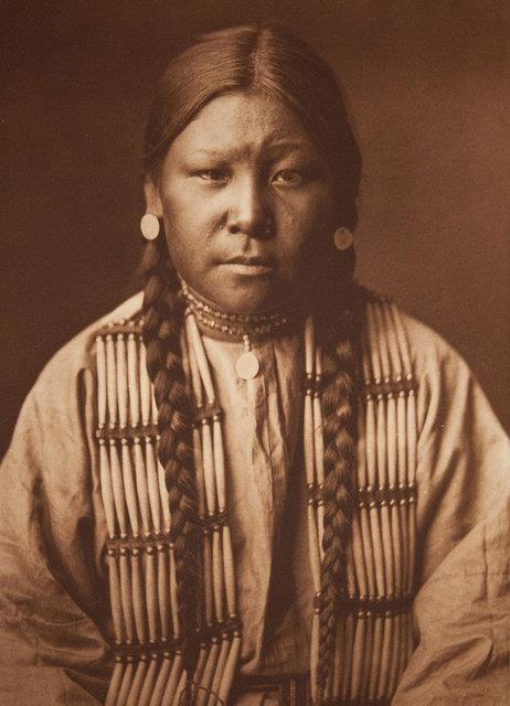 Kzlderililer tarafndan kabul grmesi uzun zaman alan fotoraf, sonralar ylesine saygnlk kazand ki onunla birarada olmak eref saylmaya balad.