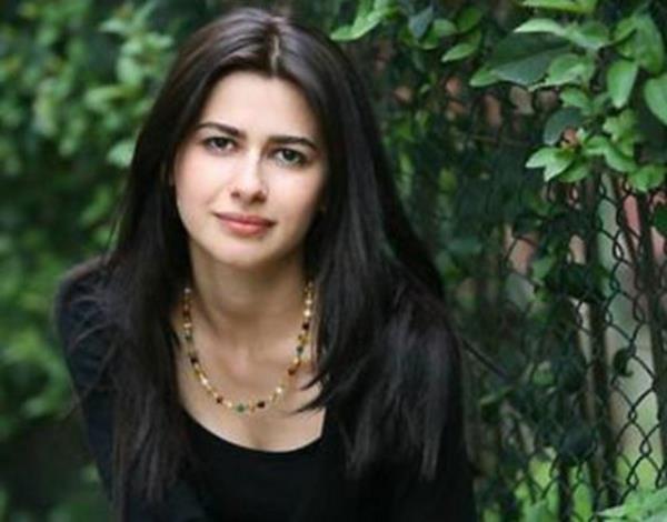 Nesrin Cavadzade, Azerbaycanl.