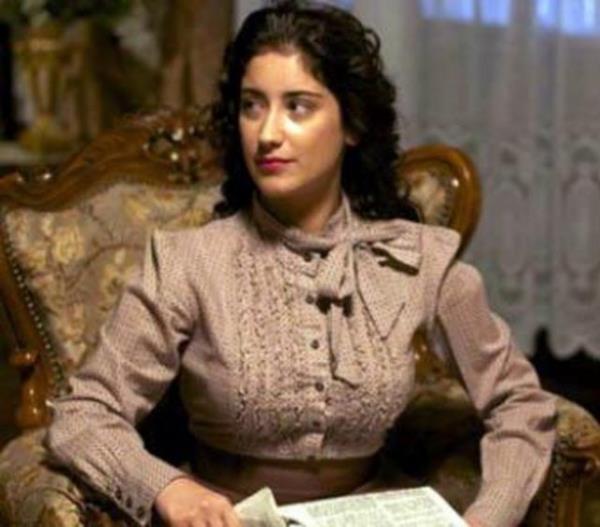 Bu sezon Son Yaz Balkanlar 1912 dizisiyle ekrana gelen Hazal Kaya, Gaziantep doumlu.