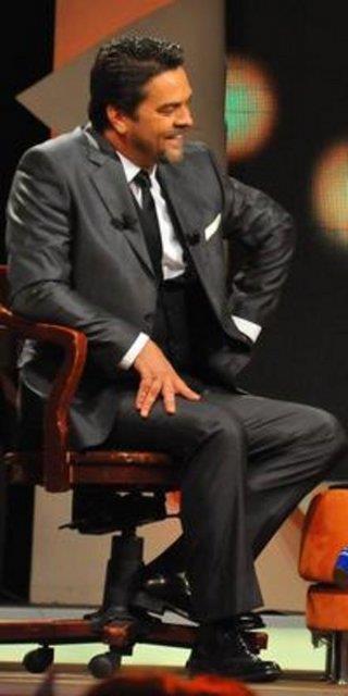 Beyazt ztrk babasnn meslei gerei Trkiye'nin bir ok yerini dolam. Doum yeri Bolu.