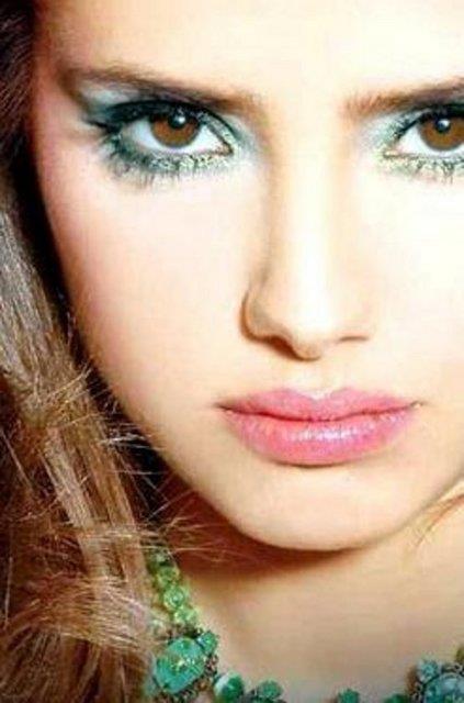 Erdoan da pek ok meslektay gibi niversiteyi stanbul'da okudu.